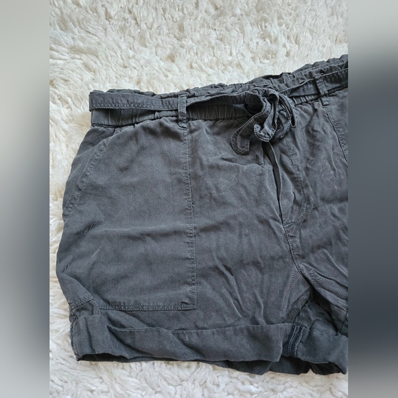 Aerie Women's Gray Casual Shorts - Picture 6 of 8